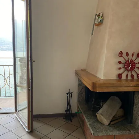 Lägenhet With Big Terrace And Direct Access To The Beach Varenna