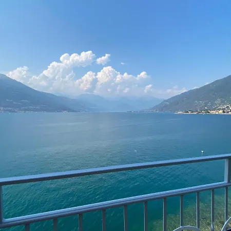 Apartment With Big Terrace And Direct Access To The Beach *