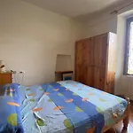 With Big Terrace And Direct Access To The Beach Apartmán Varenna