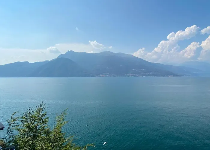 With Big Terrace And Direct Access To The Beach Апартаменты